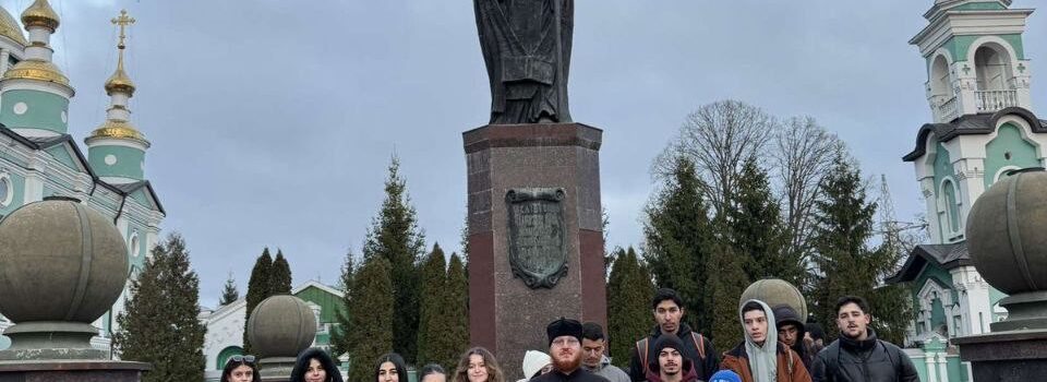 Иностранные студенты медицинского института Тамбовского государственного университета им. Г.Р. Державина посетили Спасо-Преображенский кафедральный собор