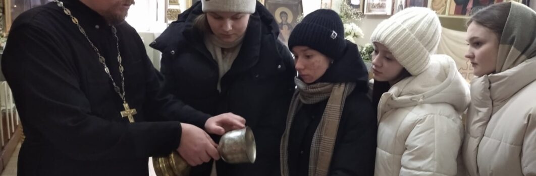 Участницы конкурса «Луч духовного солнца» посетили Покровский собор города Тамбова