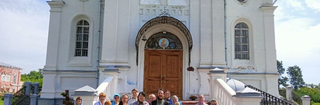 Паломническая поездка в Сухотинский Знаменский женский монастырь и храм прп. Амвросия Оптинского в с. Большая Липовица