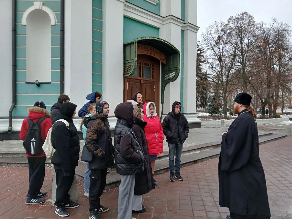Экскурсия для детей-сирот по Спасо-Преображенскому кафедральному собору города Тамбова